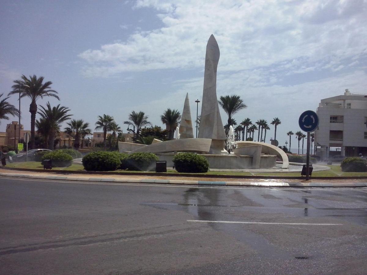 Apartamento Con Piscina Y Terraza A 50 Metros De La Playa Roquetas de Mar Bagian luar foto